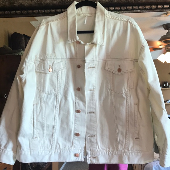 Free People dreaming in white denim jacket - Picture 3 of 8